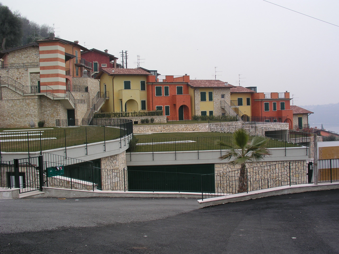 Realizzazione nuovo complesso residenziale sul Lago di Garda.